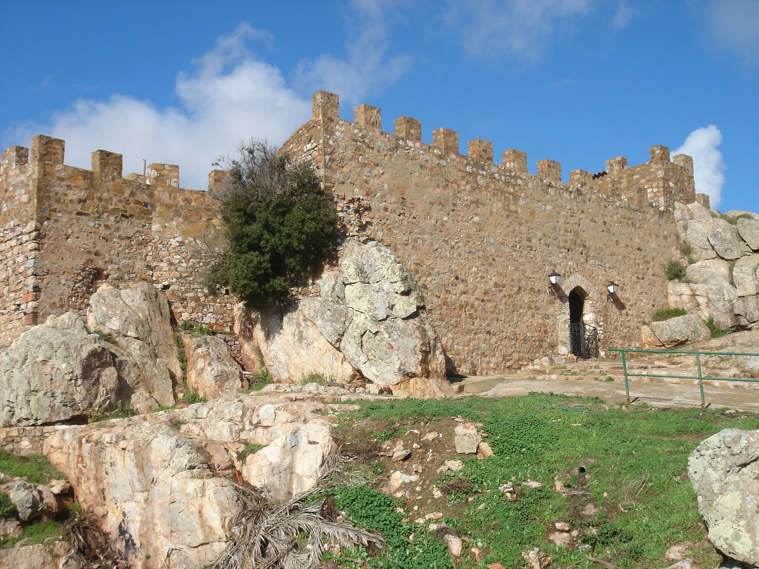 Entrada ermita Virgen del Castillo